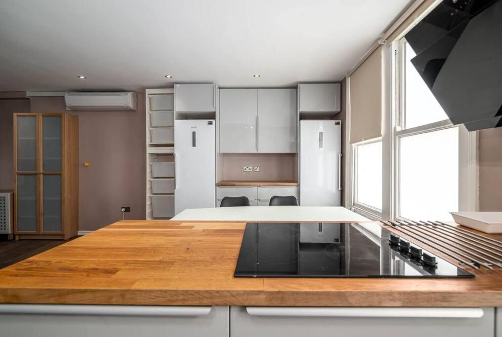 Luxury Apartment Located Near Marble Arch & Baker Street London Exteriör bild