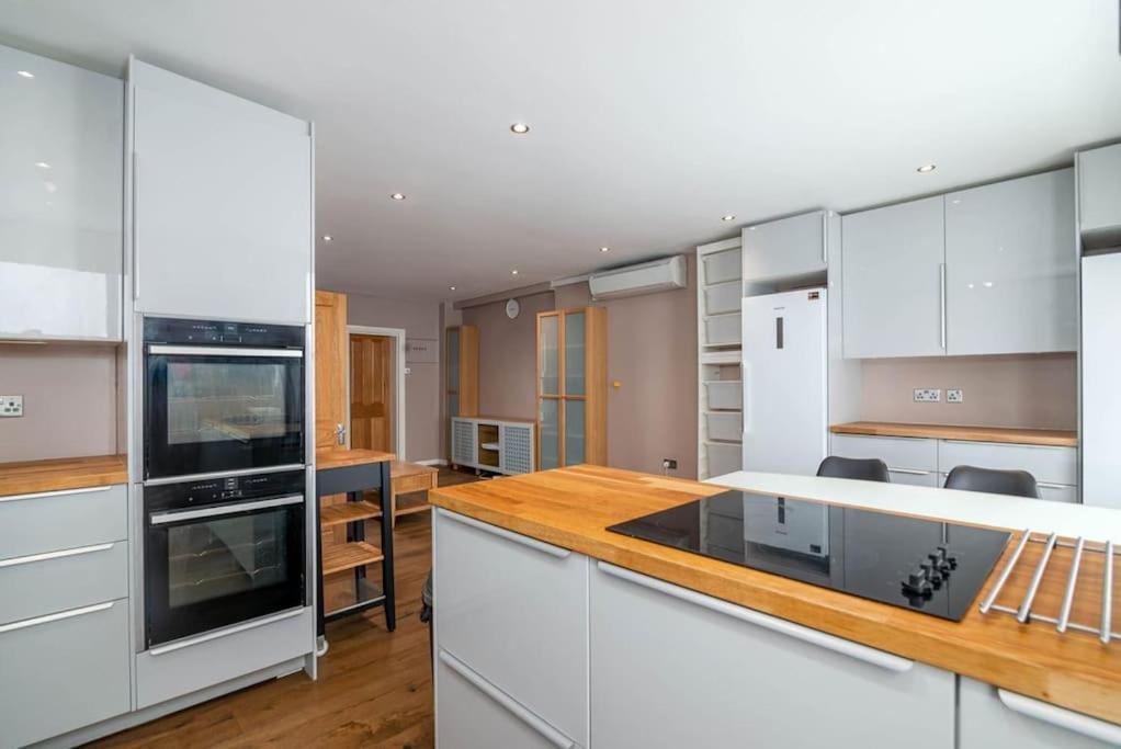 Luxury Apartment Located Near Marble Arch & Baker Street London Exteriör bild